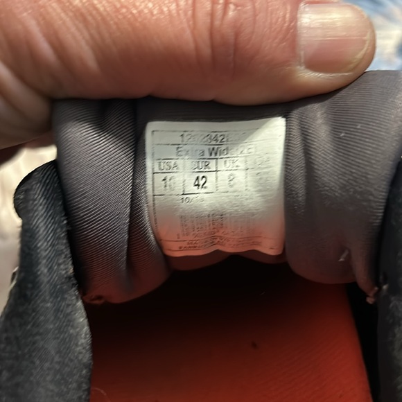 Women’s Brooks adrenaline GTS 19 size 10 extra wide - Picture 7 of 7